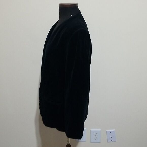 Ms. Chaus Black Velvet Blazer  size Medium - Picture 7 of 9